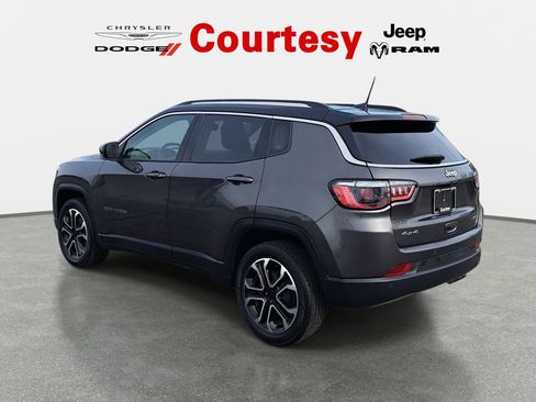 Certified 2022 Jeep Compass Limited AWD/4WD image 9