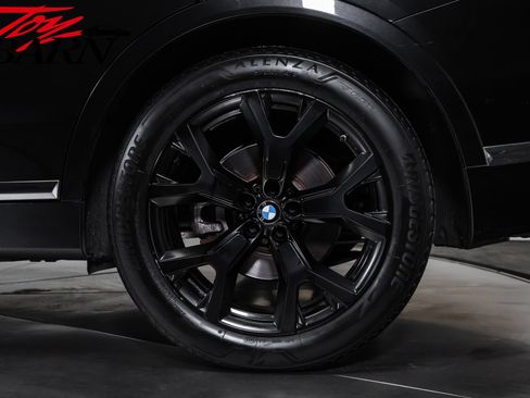 Used 2022 BMW X7 xDrive40i w/ Premium Package AWD/4WD image 17