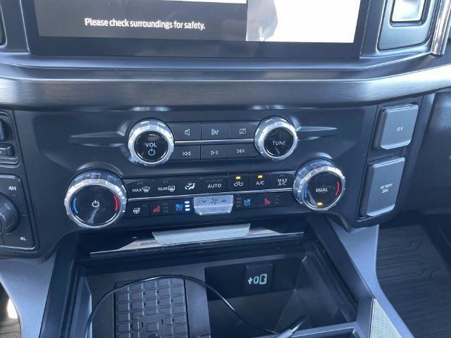 Used 2023 Ford F250 Lariat w/ Sport Appearance Package AWD/4WD image 30