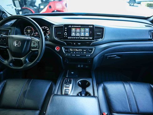 Certified 2025 Honda Ridgeline TrailSport image 17