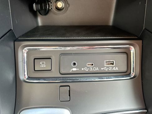 New 2025 Subaru Ascent Limited image 34