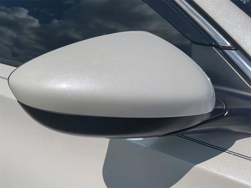 Used 2018 Honda Accord Sport image 12