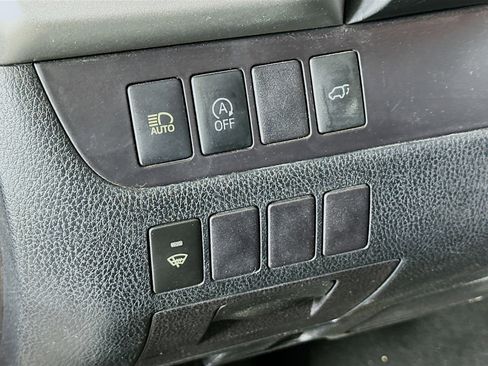 Used 2018 Toyota Highlander XLE image 17