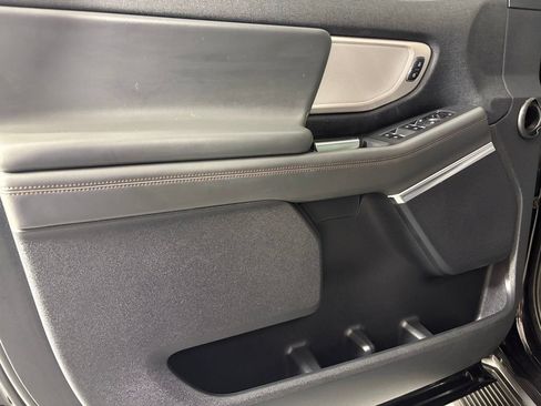 Used 2025 Ford Expedition Max Active AWD/4WD image 17
