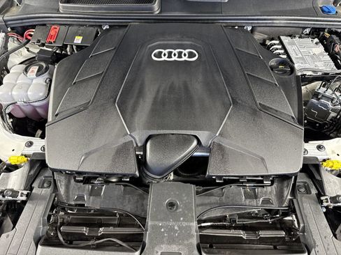 Used 2025 Audi Q7 3.0T Premium Plus image 28