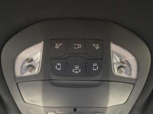 Used 2025 Chrysler Pacifica Select FWD image 25