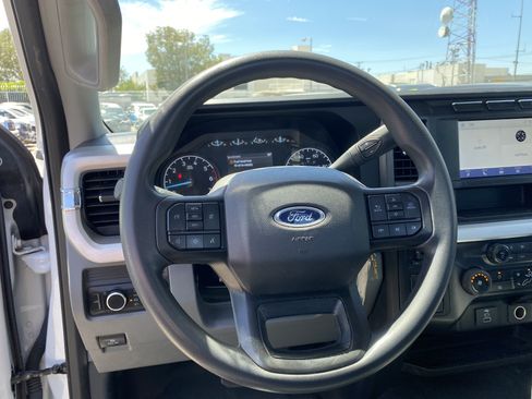 Used 2023 Ford F250 XL RWD image 16