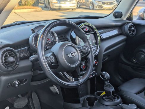 Used 2018 MINI Cooper S image 14