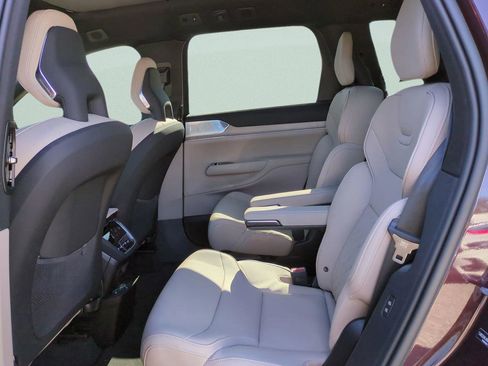 New 2025 Volvo EX90 Ultra image 10