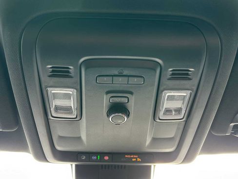 Used 2024 Chevrolet Tahoe LT image 32