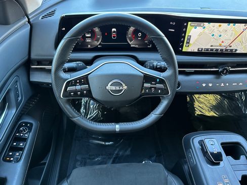 Certified 2023 Nissan Ariya FWD image 16