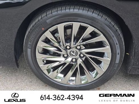 Certified 2025 Lexus ES 300h w/ Luxury Package FWD image 12