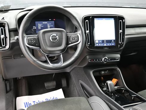 Used 2023 Volvo C40 P8 Recharge Ultimate AWD/4WD image 31