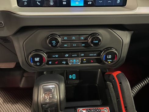 Used 2025 Ford Bronco Stroppe Edition image 19