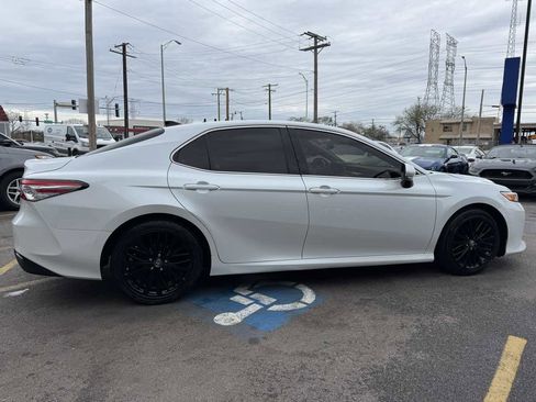 Used 2019 Toyota Camry XLE w/ Driver Assist Package image 4