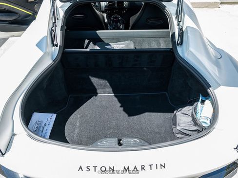 Used 2022 Aston Martin V8 Vantage Coupe image 56