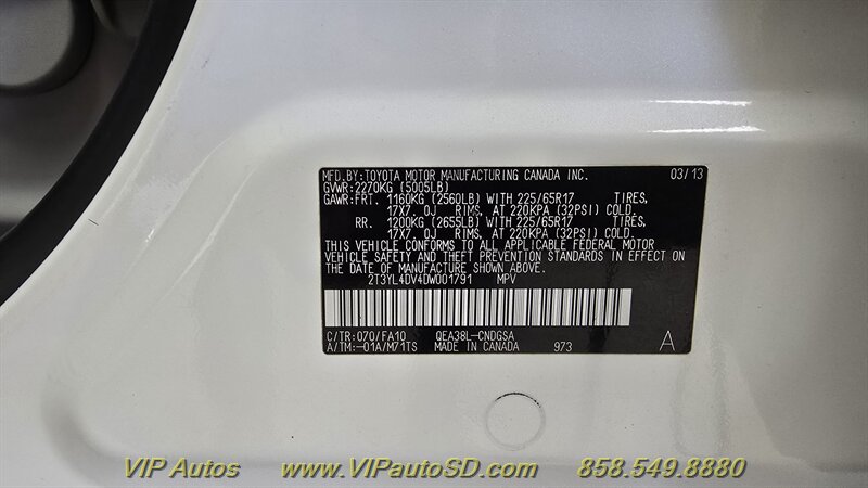 Used 2013 Toyota RAV4 EV FWD image 25
