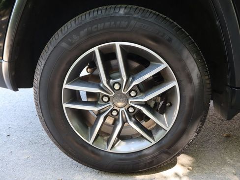 Used 2020 Jeep Grand Cherokee Limited AWD/4WD image 43
