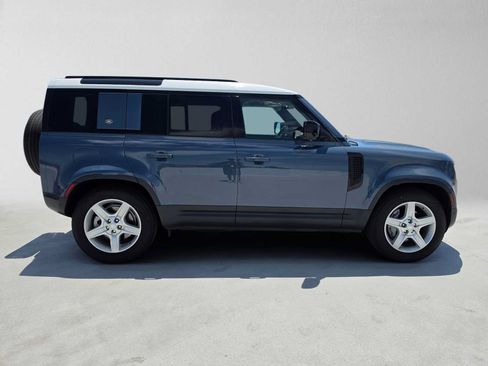 Certified 2022 Land Rover Defender 110 SE AWD/4WD image 6