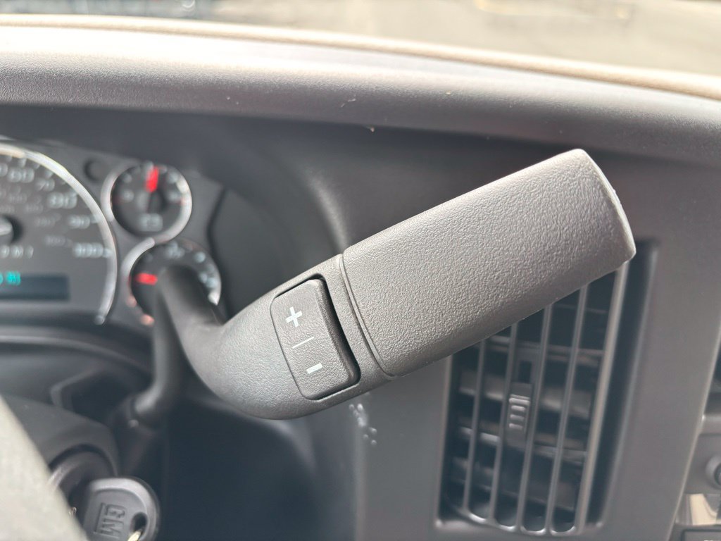 New 2026 Chevrolet Express 2500 RWD image 25