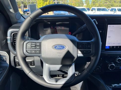 New 2026 Ford F250 Lariat w/ Black Appearance Package image 15