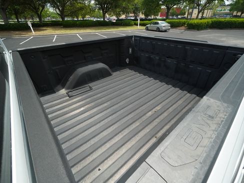 Used 2023 GMC Sierra 1500 AT4 w/ AT4 Premium Package AWD/4WD image 14