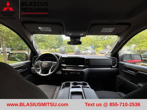Used 2024 Chevrolet Silverado 1500 LT AWD/4WD image 35