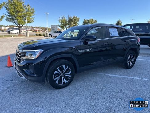 Used 2024 Volkswagen Atlas Cross Sport SE image 14