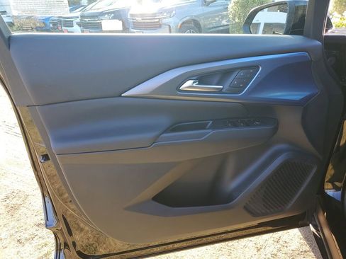 Used 2026 Chevrolet Equinox EV LT image 19