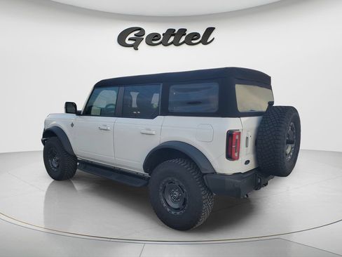 Used 2024 Ford Bronco Outer Banks AWD/4WD image 3