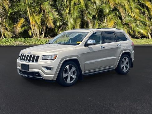 Used 2015 Jeep Grand Cherokee Overland AWD/4WD image 6