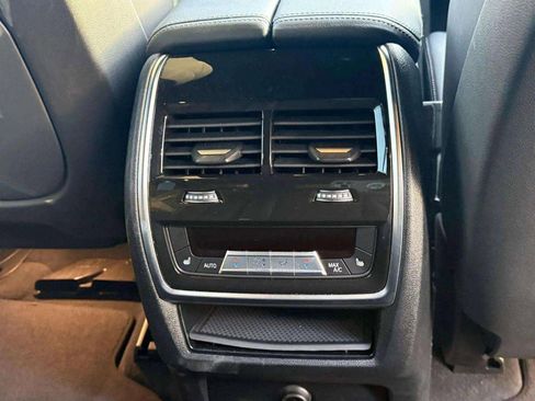 Used 2022 BMW X5 xDrive45e w/ Climate Comfort Package image 23