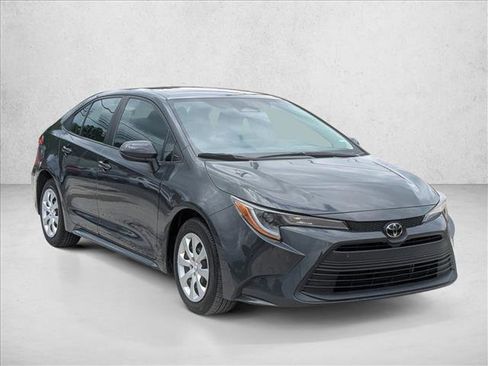 Used 2024 Toyota Corolla LE FWD image 3