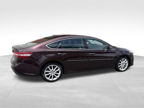 Used 2013 Toyota Avalon Limited FWD image 27