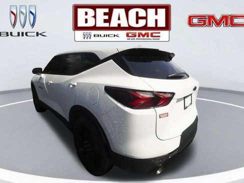 Used 2021 Chevrolet Blazer LT w/ LPO, Black Accent Package FWD image 5