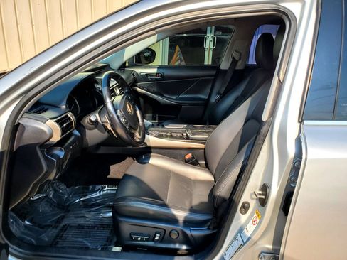 Used 2016 Lexus IS 200t RWD image 15