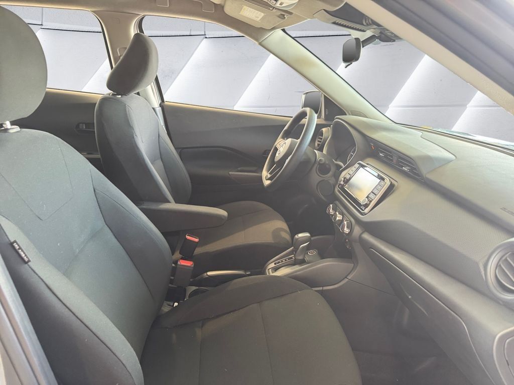 Used 2025 Nissan Kicks Play S FWD image 13