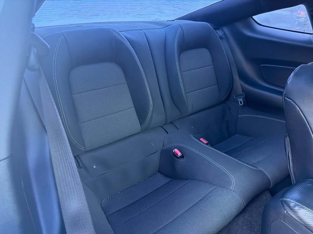 Used 2017 Ford Mustang Coupe RWD image 28