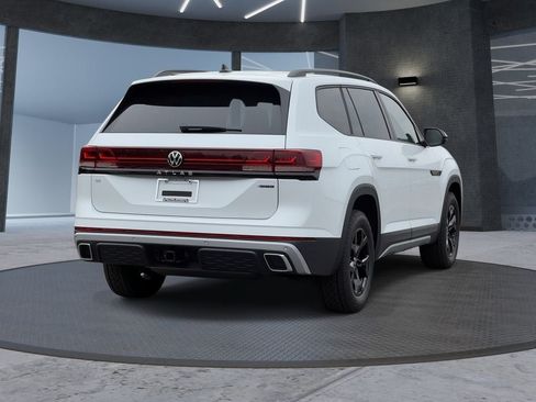 New 2026 Volkswagen Atlas Peak Edition AWD/4WD image 4