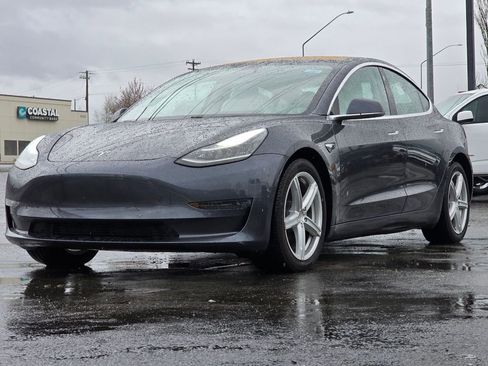 Used 2018 Tesla Model 3 Long Range image 3