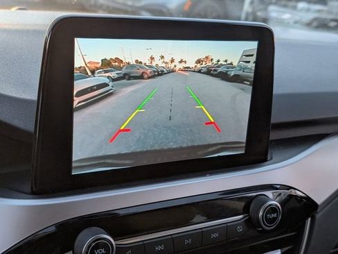 Used 2020 Ford Escape SE image 20