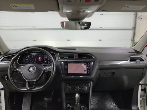 Used 2019 Volkswagen Tiguan SEL Premium w/ 3rd Row Seat Package image 20