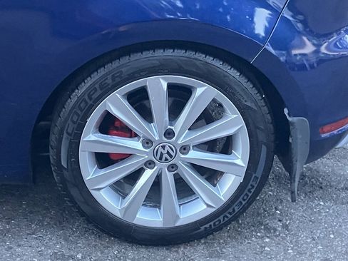 Used 2011 Volkswagen GTI 2-Door FWD image 15