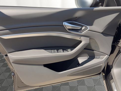 Used 2021 Audi e-tron Premium w/ Convenience Plus Package image 14