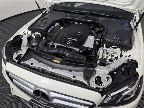 Used 2017 Mercedes-Benz E 300 4MATIC image 54