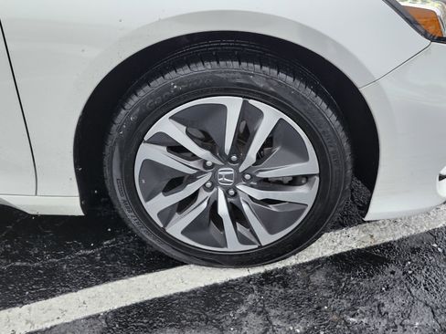 Used 2020 Honda Accord Touring image 14