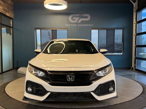 Used 2018 Honda Civic Sport image 8