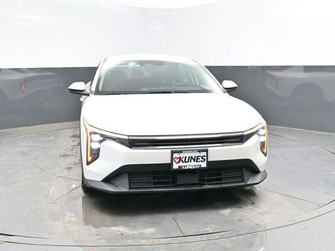 Used 2025 Kia K4 FWD image 2