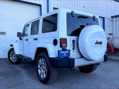 Used 2013 Jeep Wrangler Unlimited Sahara w/ Connectivity Group image 3