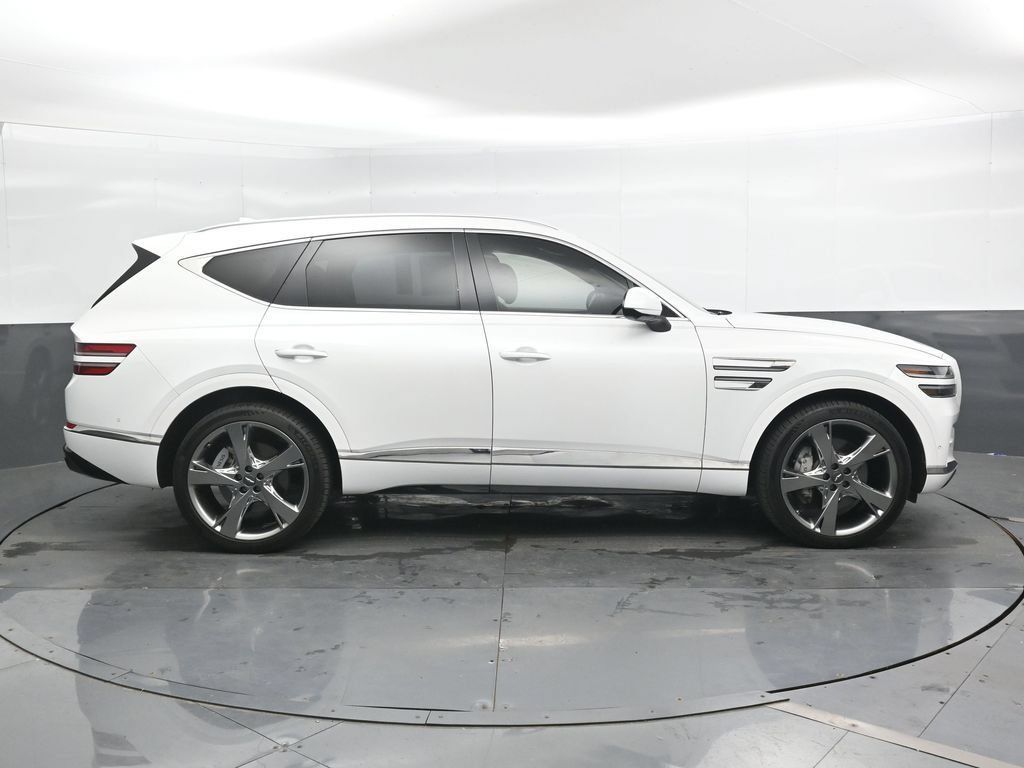 Used 2023 Genesis GV80 2.5T w/ Prestige Package AWD/4WD image 3